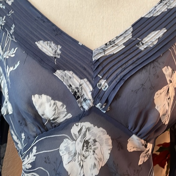 Ann Taylor Vintage size 6 silk semi sheer steel blue with white side zip blouse. - Picture 3 of 16